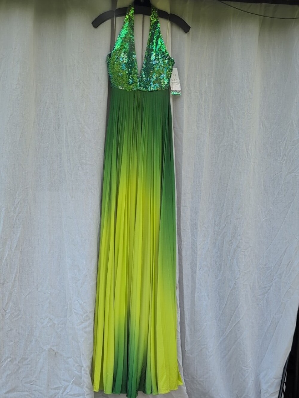 NWT - Jovani - Size 6 - Green Sequin Halter Ombre Evening Dress - Picture 3 of 5